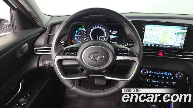 Hyundai Avante CN7 — Фото автомобиля 12