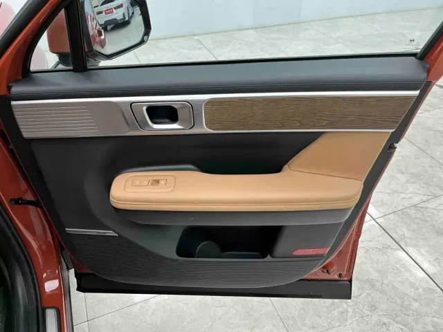 Hyundai Santa Fe — Фото автомобиля 18