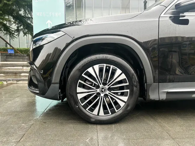 Mercedes-Benz EQB — Фото автомобиля 2