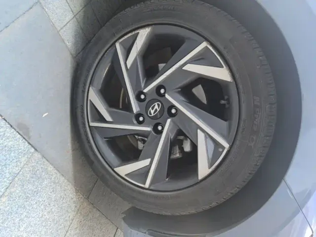 Hyundai Elantra — Фото автомобиля 22