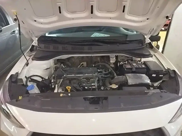 Hyundai Elantra — Фото автомобиля 19