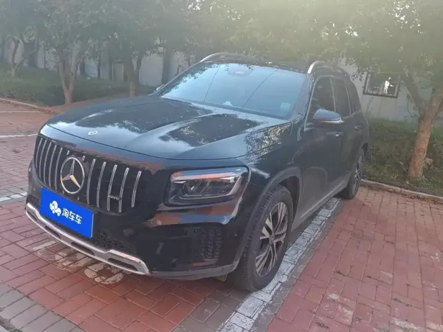 Фотография автомобиля — Mercedes-Benz GLB-Class