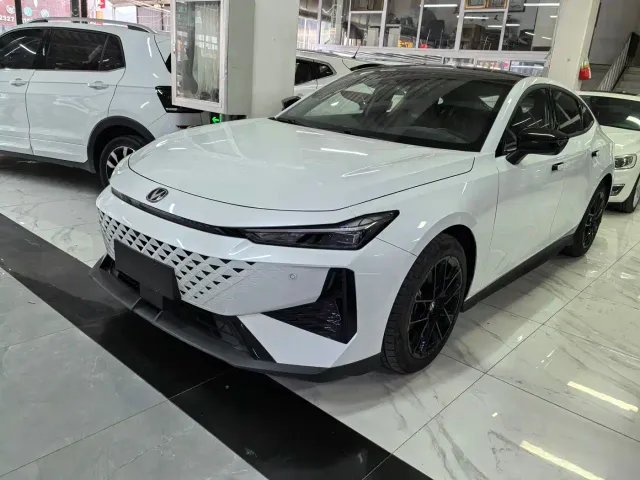 Фотография автомобиля — Changan UNI-V