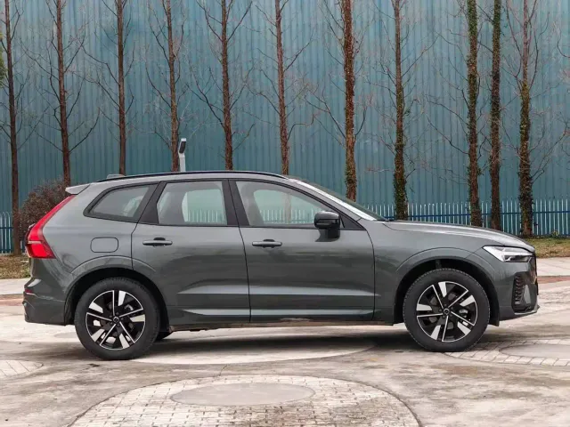 Volvo XC60 — Фото автомобиля 6