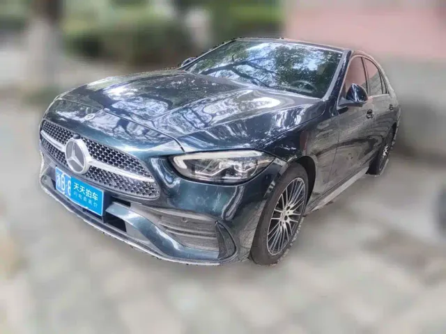 Фотография автомобиля — Mercedes-Benz C-Class