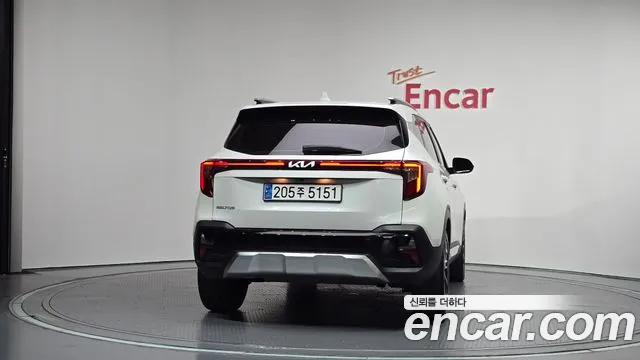 Kia Seltos — Фото автомобиля 4