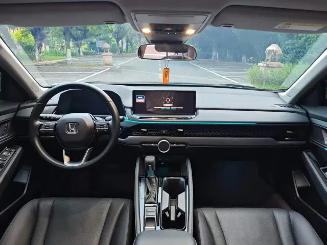 Honda Accord — Фото автомобиля 5