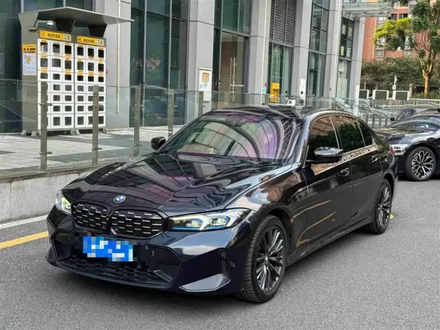 Фотография автомобиля — BMW 3 Series