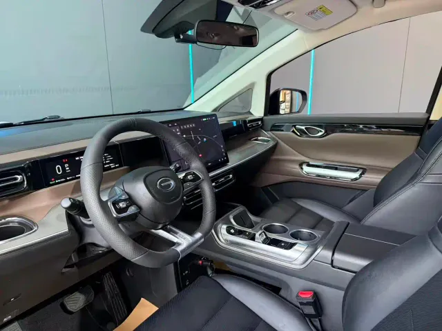 GAC Trumpchi E8 — Фото автомобиля 11