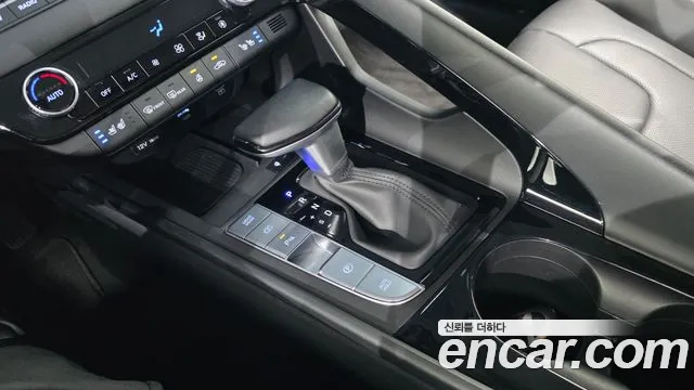 Hyundai Avante CN7 — Фото автомобиля 12