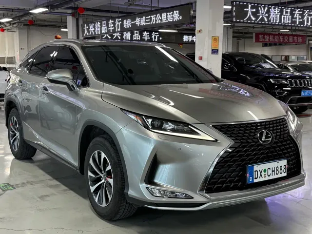 Lexus RX — Фото автомобиля 3