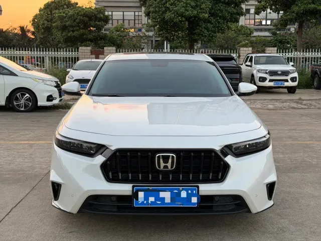 Honda Inspire — Фото автомобиля 2