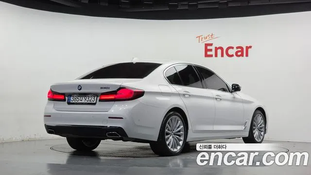 BMW 5 Series G30 — Фото автомобиля 2