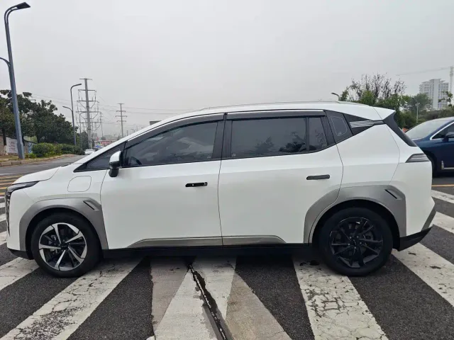 GAC Aion Y — Фото автомобиля 4