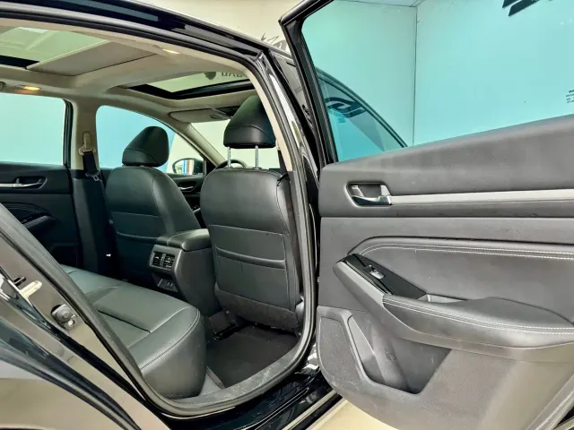 Nissan Teana — Фото автомобиля 10