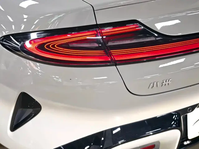 Xiaomi SU7 — Фото автомобиля 17