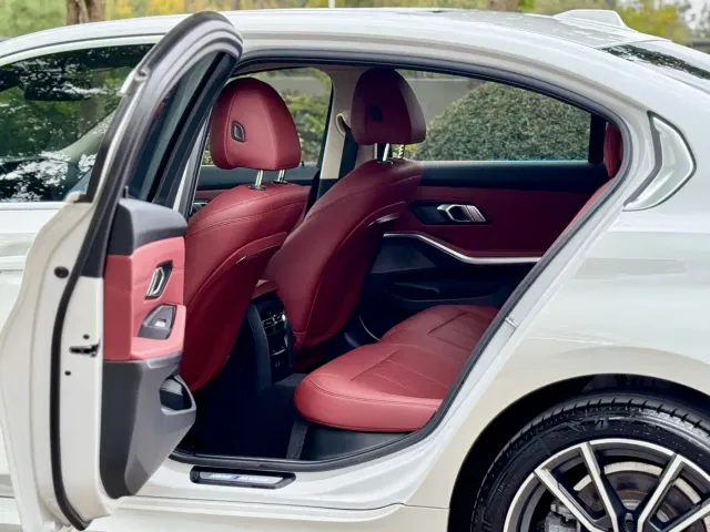 BMW 3 Series — Фото автомобиля 6