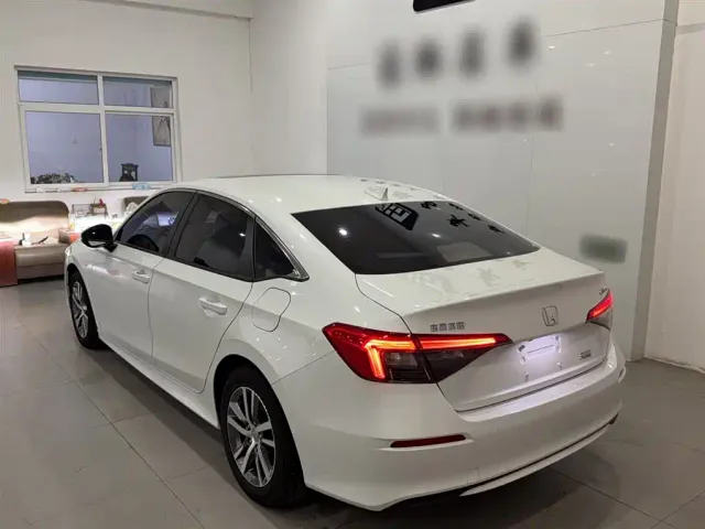 Honda Civic — Фото автомобиля 2