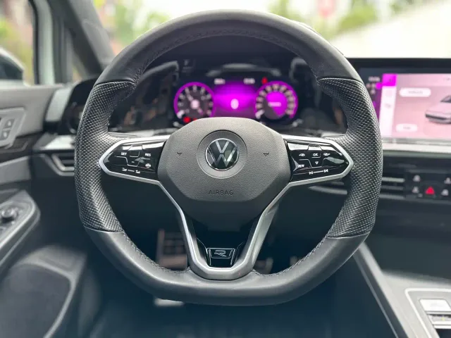Volkswagen Golf — Фото автомобиля 20