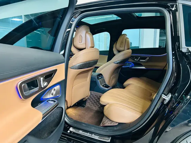 Mercedes-Benz E-Class — Фото автомобиля 10