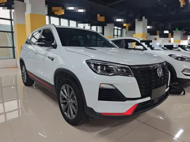 Changan CS75 — Фото автомобиля 3