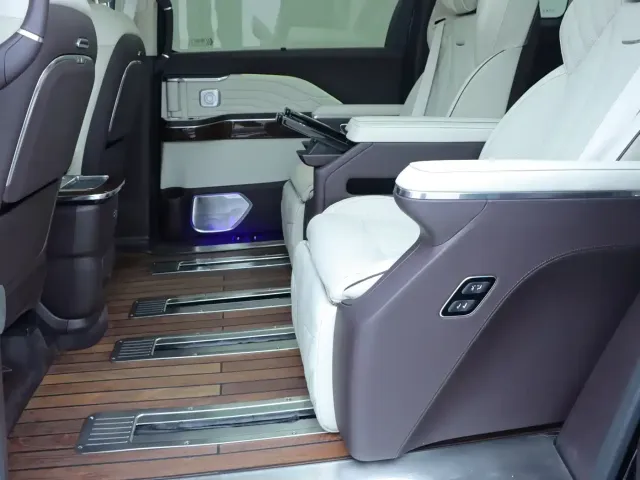 Hongqi Hongqi HQ9 2023 2.0T Smart Connect Flagship — Фото автомобиля 17