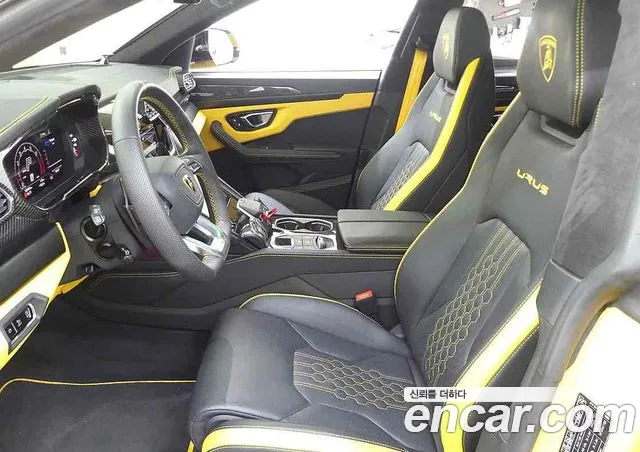 Lamborghini Urus — Фото автомобиля 8