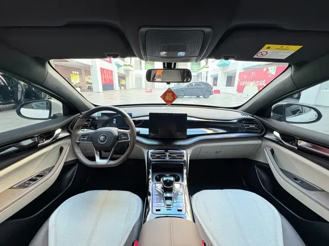 BYD Qin PLUS — Фото автомобиля 5