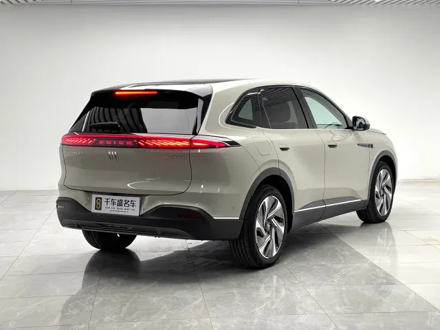 Buick Zhijing E7 — Фото автомобиля 6