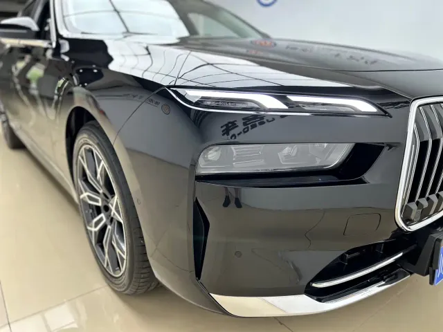 BMW 7 Series — Фото автомобиля 24