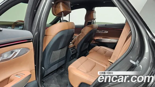 Genesis GV70 — Фото автомобиля 18
