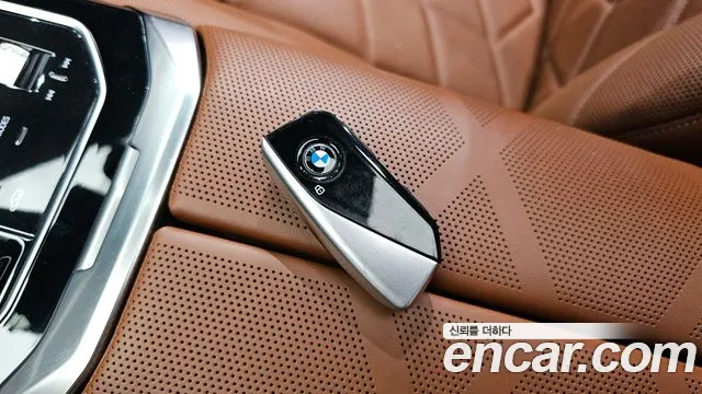 BMW 7 Series G70 — Фото автомобиля 29