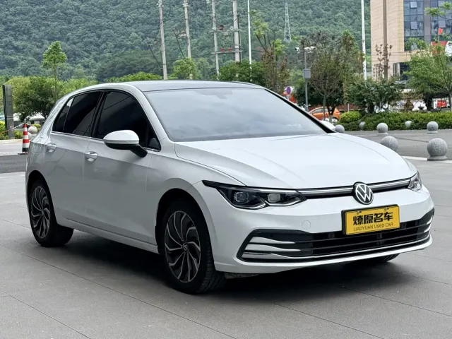 Volkswagen Golf — Фото автомобиля 3