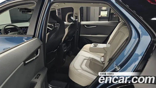 Kia Niro The All New Niro Signature — Фото автомобиля 11