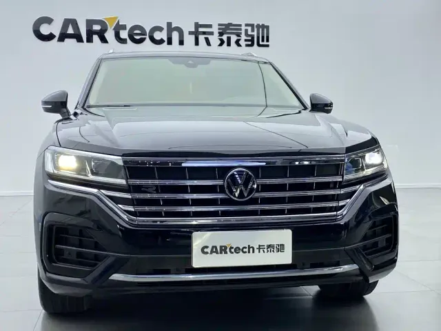 Volkswagen Touareg — Фото автомобиля 9