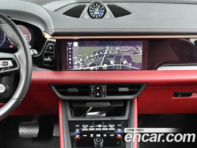 Porsche Macan — Фото автомобиля 14