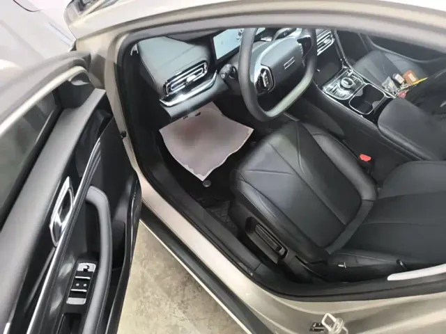 Geely Galaxy Stellar 6 — Фото автомобиля 15