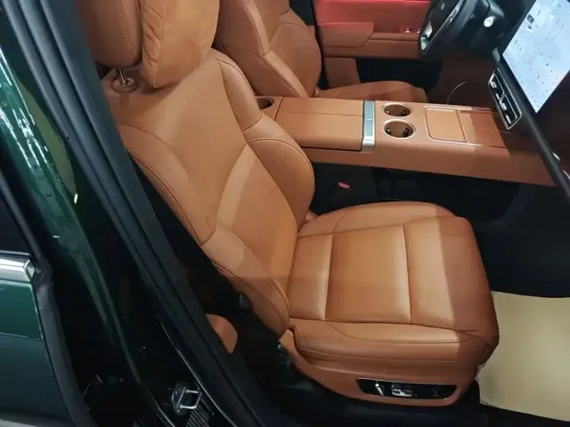 Li Auto L9 — Фото автомобиля 24