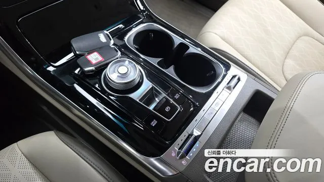 Kia Carnival Generation 4 — Фото автомобиля 9