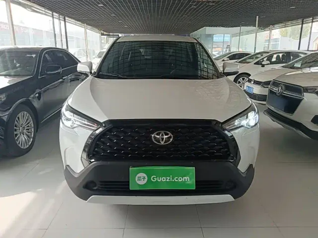 Toyota Corolla Cross — Фото автомобиля 2