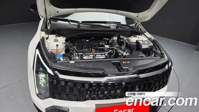 Kia Sportage Бензин 1.6 турбо 2WD — Фото автомобиля 2