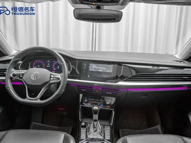 Volkswagen Passat — Фото автомобиля 13