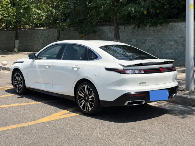 Changan Eado — Фото автомобиля 3