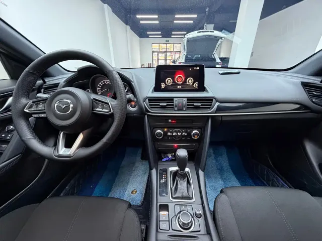 Mazda CX-4 — Фото автомобиля 12
