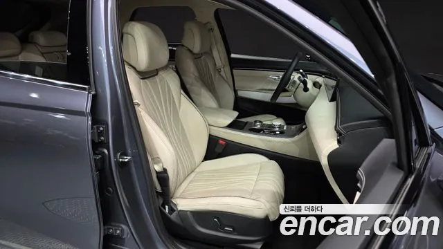 Genesis GV70 — Фото автомобиля 17