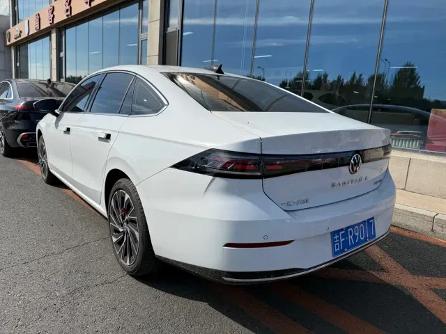 Volkswagen Sagitar — Фото автомобиля 5