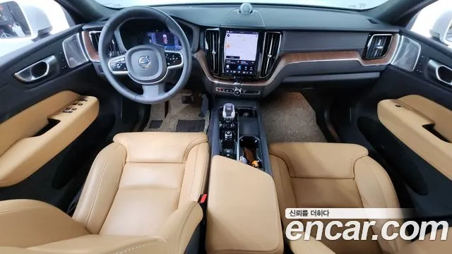 Volvo XC60 Generation 2 — Фото автомобиля 7