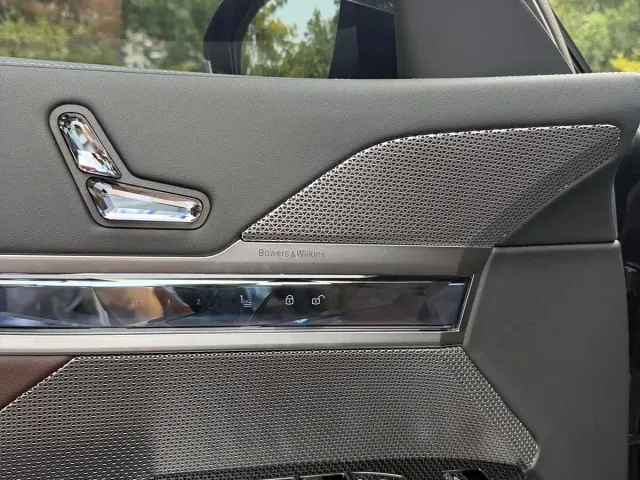 BMW 7 Series — Фото автомобиля 7