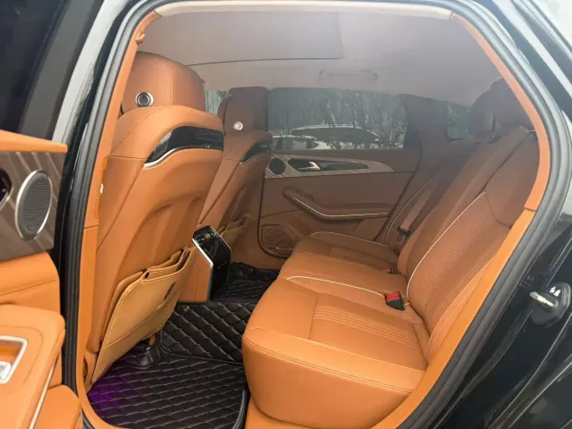 Hongqi H9 — Фото автомобиля 6