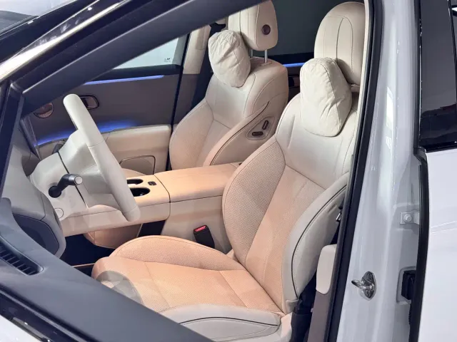 Li Auto i8 — Фото автомобиля 10